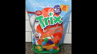 Trix Fruit Flavored Snacks Review [upl. by Yl]