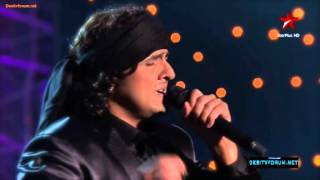 Sonu Nigam Performing Abhi Mujh Me Kahin Gima 2012 [upl. by Cowden766]