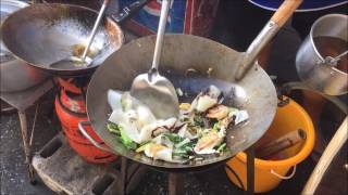 Pad See Ew in Bangkok Wok Fried Noodles Bangkok Street food [upl. by Oira532]