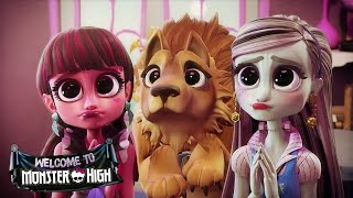 Meet Clawdeen Wolf  Welcome To Monster High [upl. by Hobey]