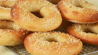 Homemade Bagels Recipe Demonstration  Joyofbakingcom [upl. by Mendez]