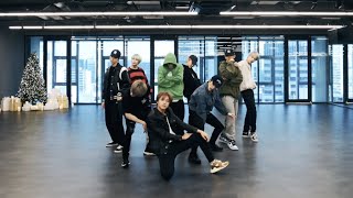 NCT U 엔시티 U Universe Lets Play Ball Dance Practice [upl. by Plato]