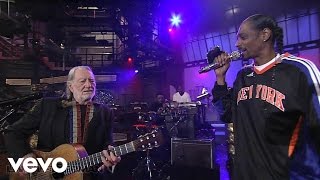 Snoop Dogg  Superman Live on Letterman ft Willie Nelson [upl. by Nedlog]