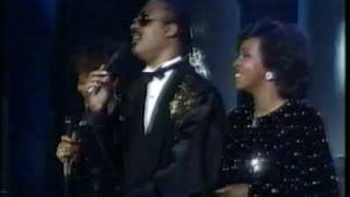 Dionne Stevie and Gladys  Thats What Friends Are For LIVE 1985 [upl. by Dloniger]