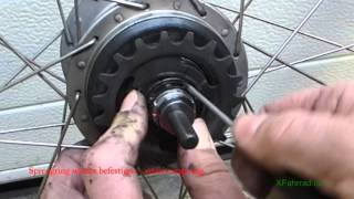 Zahnkranz bei einer 8Gang Nabenschaltung wechseln  Change the sprocket on a Nexus 8 gear hub [upl. by Ettener224]