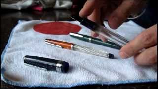 How to remove a fountain pen nib and feed [upl. by Friedrich]