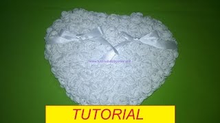 Tutorial per realizzare un cuscino portafedi con roselline all’uncinetto [upl. by Eilsew951]