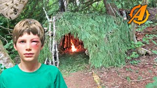 Stung By 12 Wasps While Building and Camping in Bushcraft Survival Shelter [upl. by Riplex]