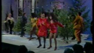 Darlene Love and Ronnie Spector  Christmas medley [upl. by Calie]