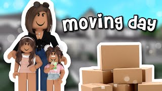 Moving day  Roblox Bloxburg Family Roleplay  WITH VOICE [upl. by Efrem]