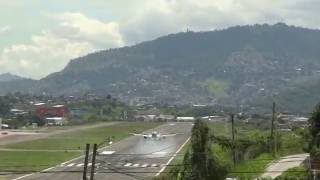 Landings and take off from Tegucigalpa Toncontin HONDURAS [upl. by Garrik]