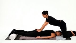 How to Give a Lower Back Massage  Shiatsu Massage [upl. by Nirmak]